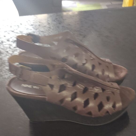 Nine West Brown Gladiator Sandals with Cut-Out Design - Picture 3 of 6